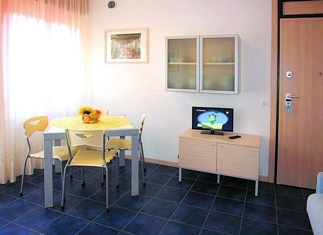 Azzurro Apartment